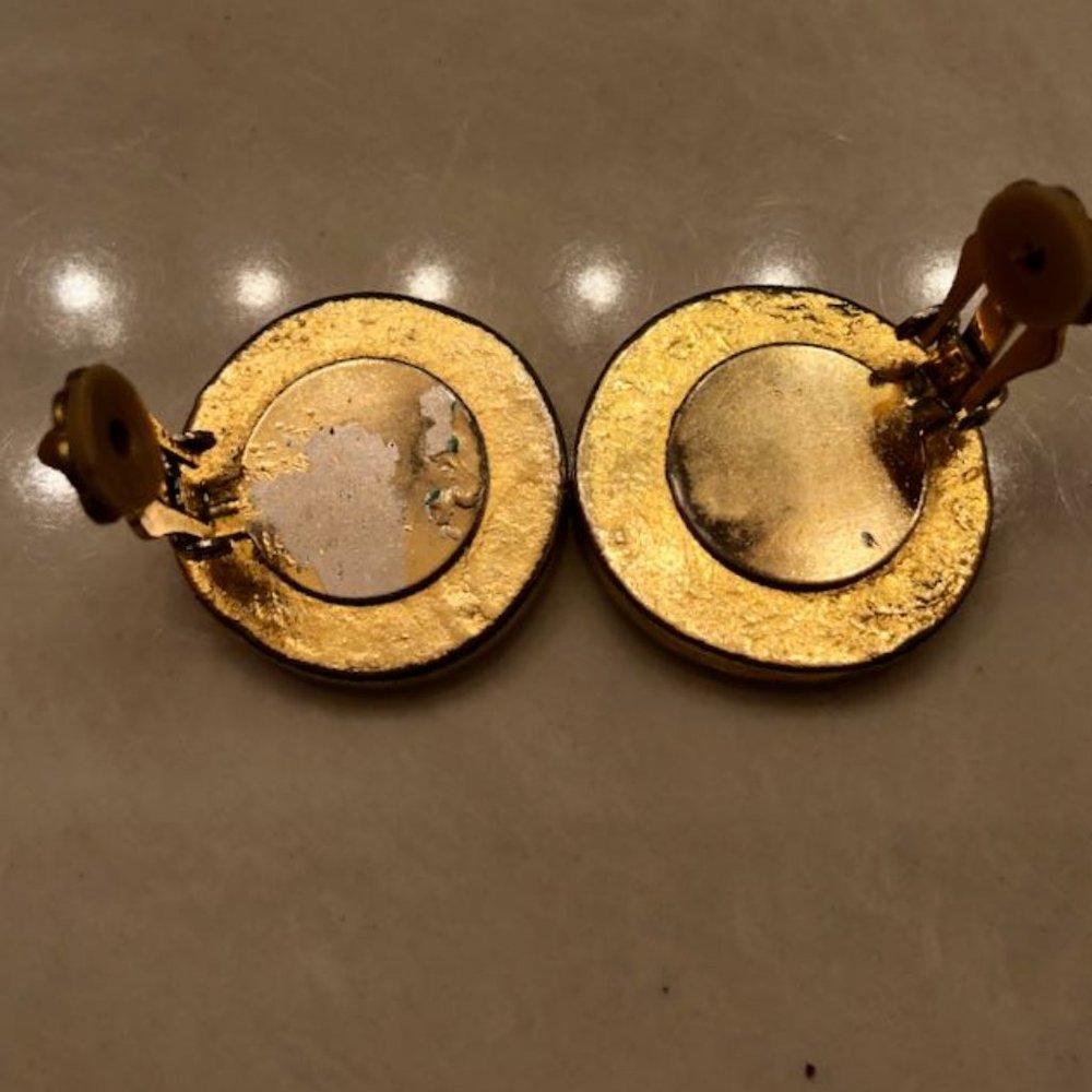 🎈 Buy 1/Get 1 Free - Vintage Gold-Tone SWIRL DESIGN Clip-on Earrings - Picture 3 of 4